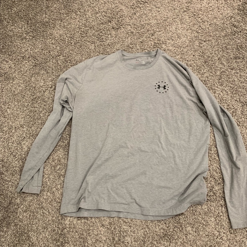 Under Armour Men's Light Gray Long Sleeve Tee